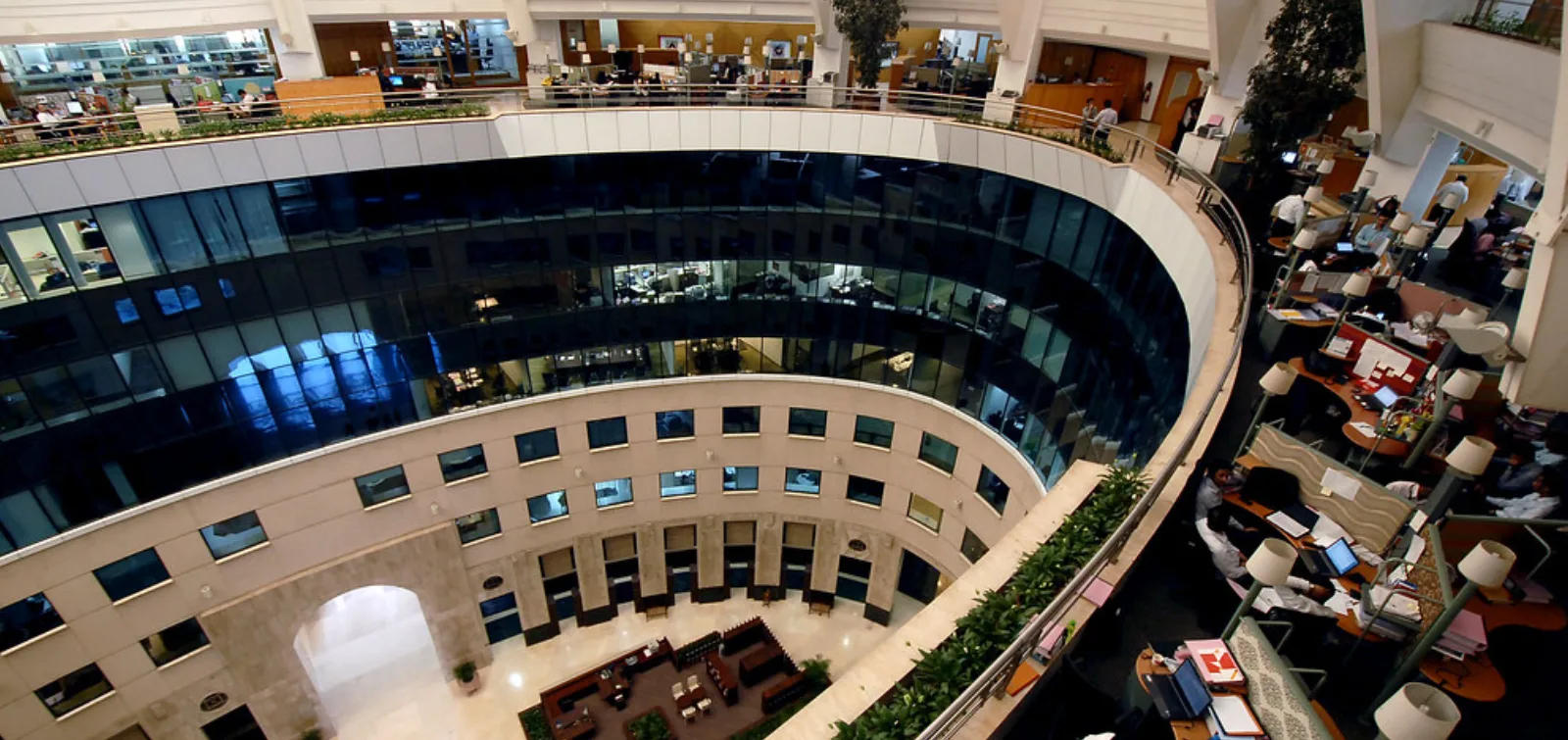 DLF Commercial Complex Kailash Colony